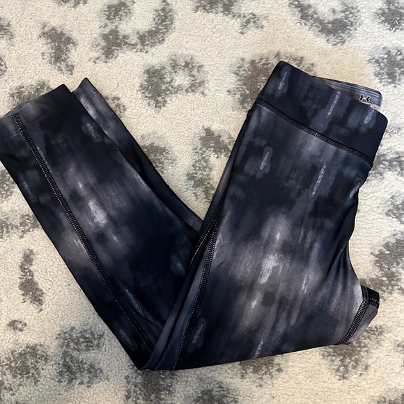Under Armour Leggings - Picture 1 of 2